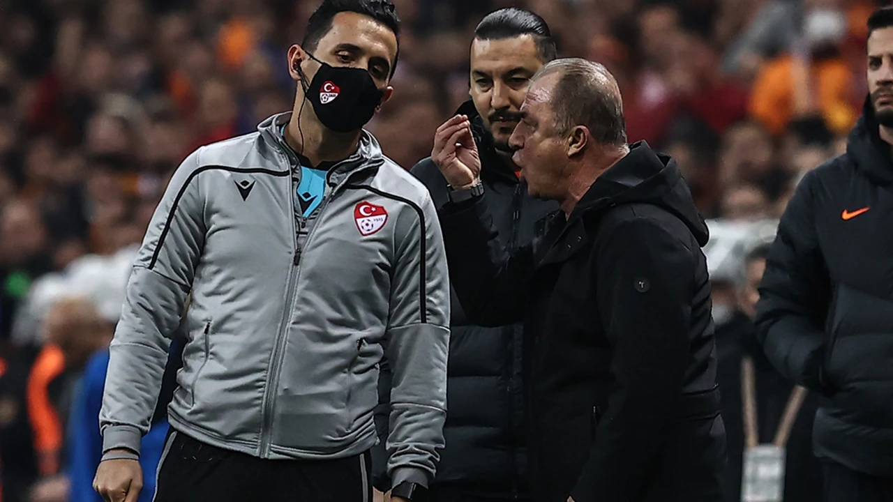 Fatih Terim kaç maç ceza aldı? Fatih Terim neden kırmızı kart gördü?